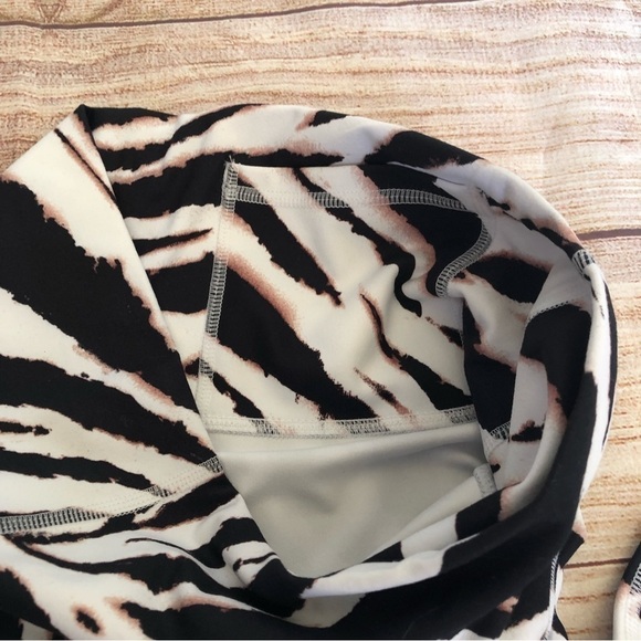 Fabletics PureLuxe leggings - Picture 7 of 8